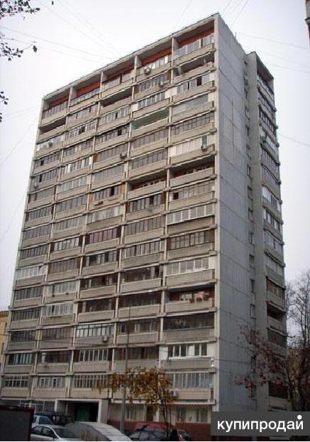 Весь 1 Этаж Шестнадцатиэтажного Дома Занимают Магазины