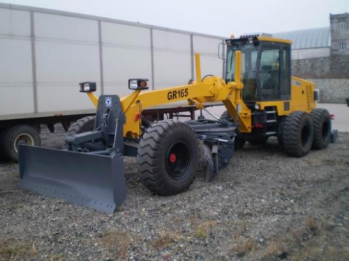 Автогрейдер XCMG GR165 в наличии