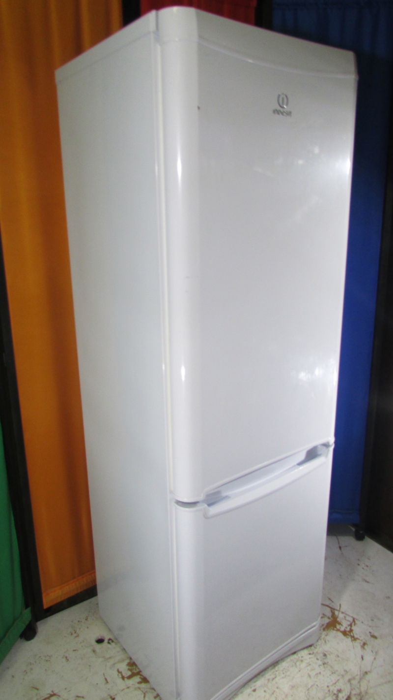 Купить недорогой холодильник индезит. Холодильник Индезит 18. Индезит холодильник 2-х камерный. Индезит bea18 холодильник. Холодильник Индезит bea16 FNF.