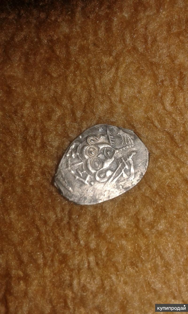 Чешуя василия 3. Монеты чешуйки серебро. Серебряные монеты чешуйки 16 век. Серебряные чешуйки. Разновидности серебряной чешуи.