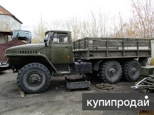 Грузовой автомобиль УРАЛ-4320 бортовой