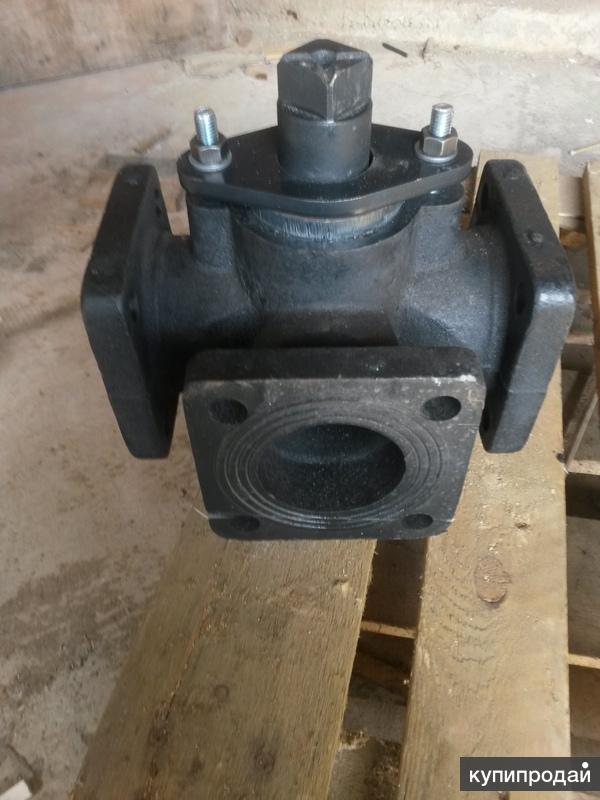 Кран битумный трехходовой на гудронатор дс-39б03. Кран битумный ду80 проходной. Битумный кран трёхходовой ду-80 мм с паровой рубашкой чугунный. Битумный кран трёхходовой ду-80 с паровой рубашкой. Кран битумный к-80-i-000.