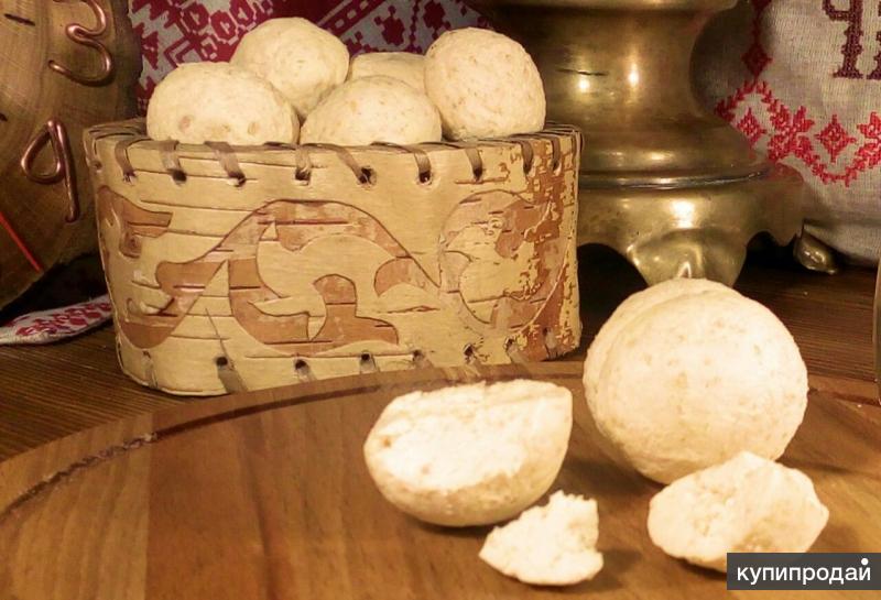 Сыр шариками в специях. Скомороха сыр. Сыр шариками с пряностями. Сырный шар в специях. Шарик сыра в специях.