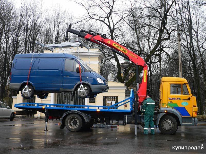 Мерседес т2 эвакуатор. Эвакуатор с краном. Манипулятор перевозка машин. Подъем автомобиля манипулятором. Форд манипулятор эвакуатор т2530.