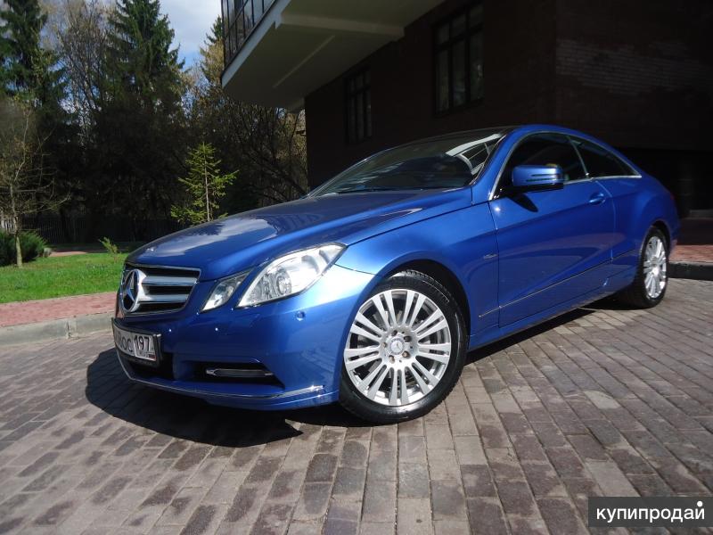 200 синий. Мерседес е250 купе. Мерседес Бенц е 250 купе. Mercedes e250 Coupe 2011. Мерседес Бенц е200 купе синий.