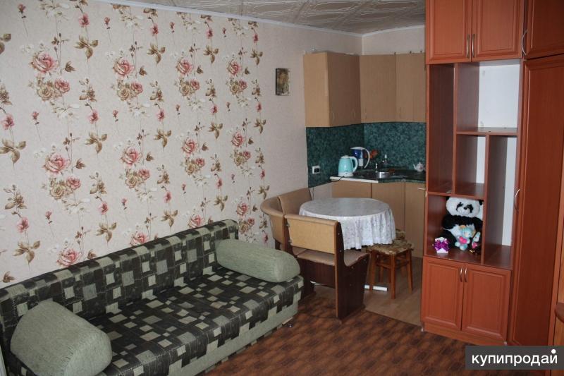 Комнаты в общежитии ульяновск. Комната 18 м2 в общежитии. Проведение воды в комнату в общежитии. Комната в общежитии с водой. Комната в общежитии с санузлом и кухней.