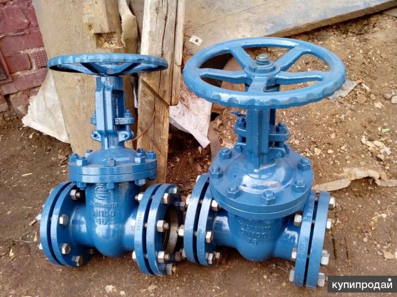 Задвижка сверху. 160 ду15 ру 160 муфтовая. Задвижка с ответными фланцами. Зкс 25х40 фланцевая. Задвижка клиновая dn50 pn10.