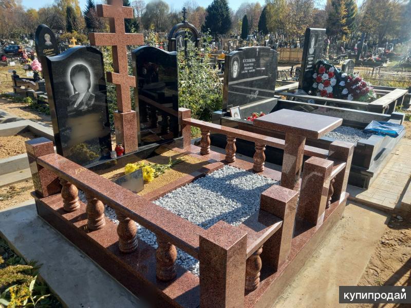 Благоустройство могилы на кладбище из дымовского гранита. Николо-архангельское кладбище гранитная мастерская. Гранитные работа. Памятник на я кладбище. Гранитные работа.