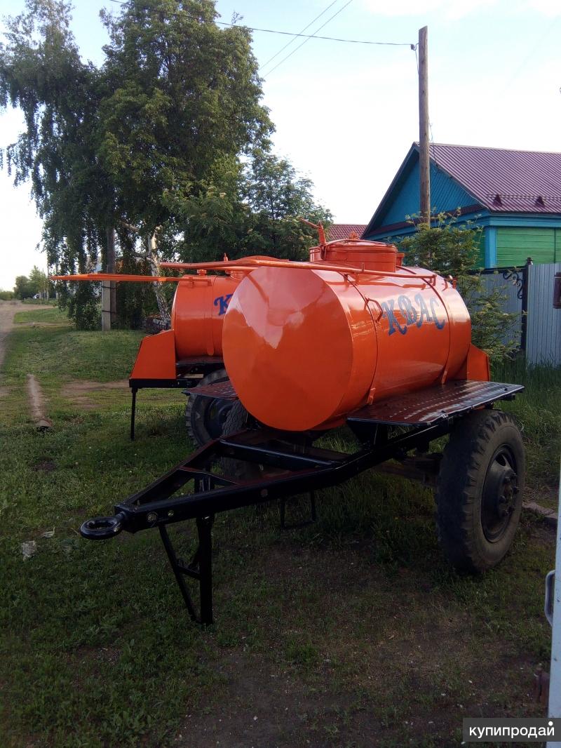 Сколько литров в бочке кваса. Прицеп бочка. Бочка с квасом. Прицеп квас. Бочка под квас.