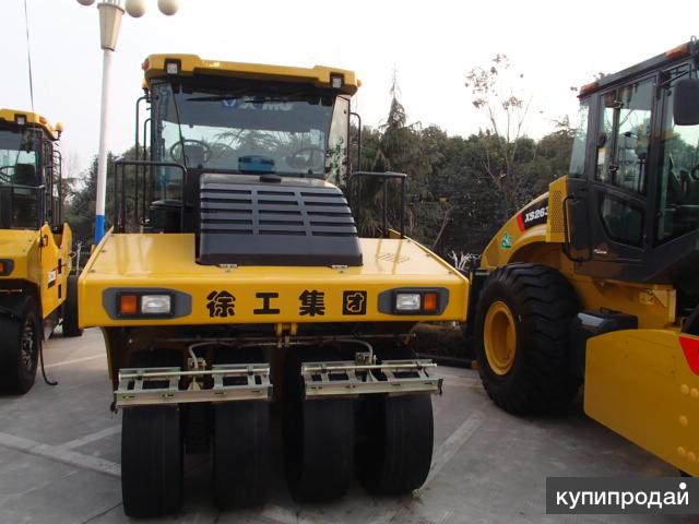Каток xcmg xp303. Xcmg xp303. Пневмокаток xcmg yl16c. Трактор на пневмоколесном ходу. Каток xcmg xp 203.