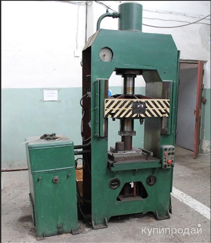 П474 пресс гидравлический ремкомплект. Гидравлический пресс 6000 тонн. Пресс для формовки металла. Пресс 2000 тонн гидравлический. Усилие пресса тс.