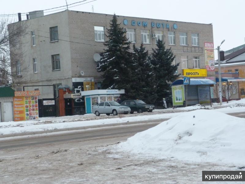продается или сдается в аренду в центре г.Усмань цокольный этаж 3-х этажного зда