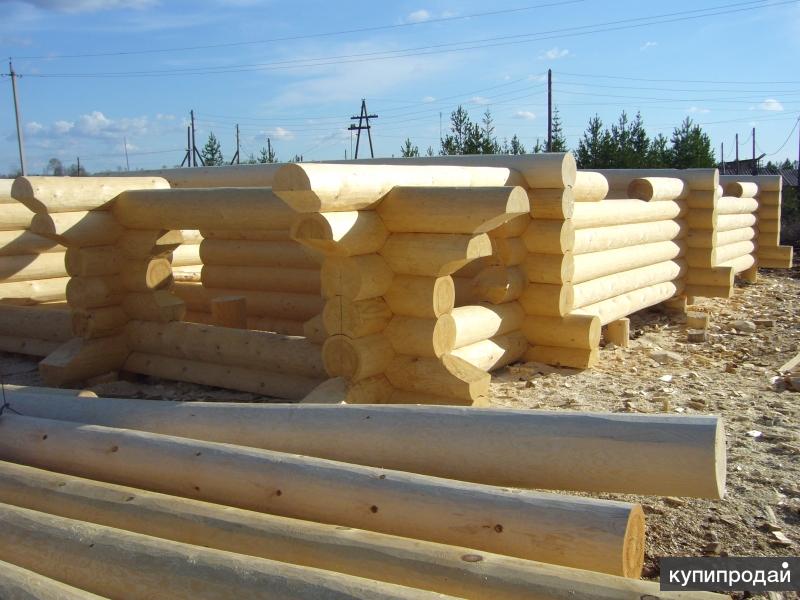 Рубленное бревно. Дом из оцилиндрованного бревна с балконом. Дом сибирский кедр. Оцилиндрованное бревно osmo. Оцилиндрованное бревно 180 мм сруб.