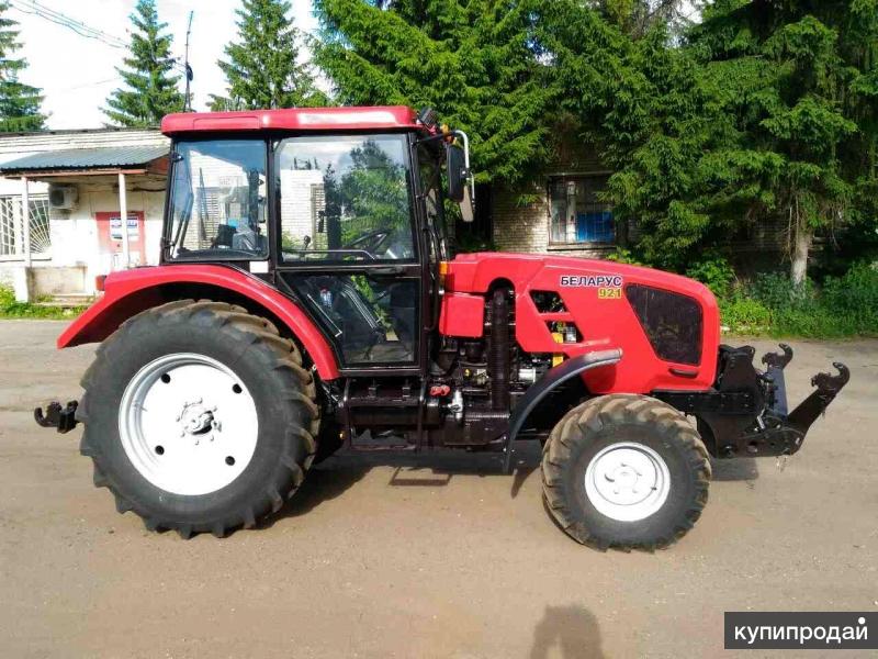 Трактор «Беларус-921» с передним навесным устройством (ПНУ)