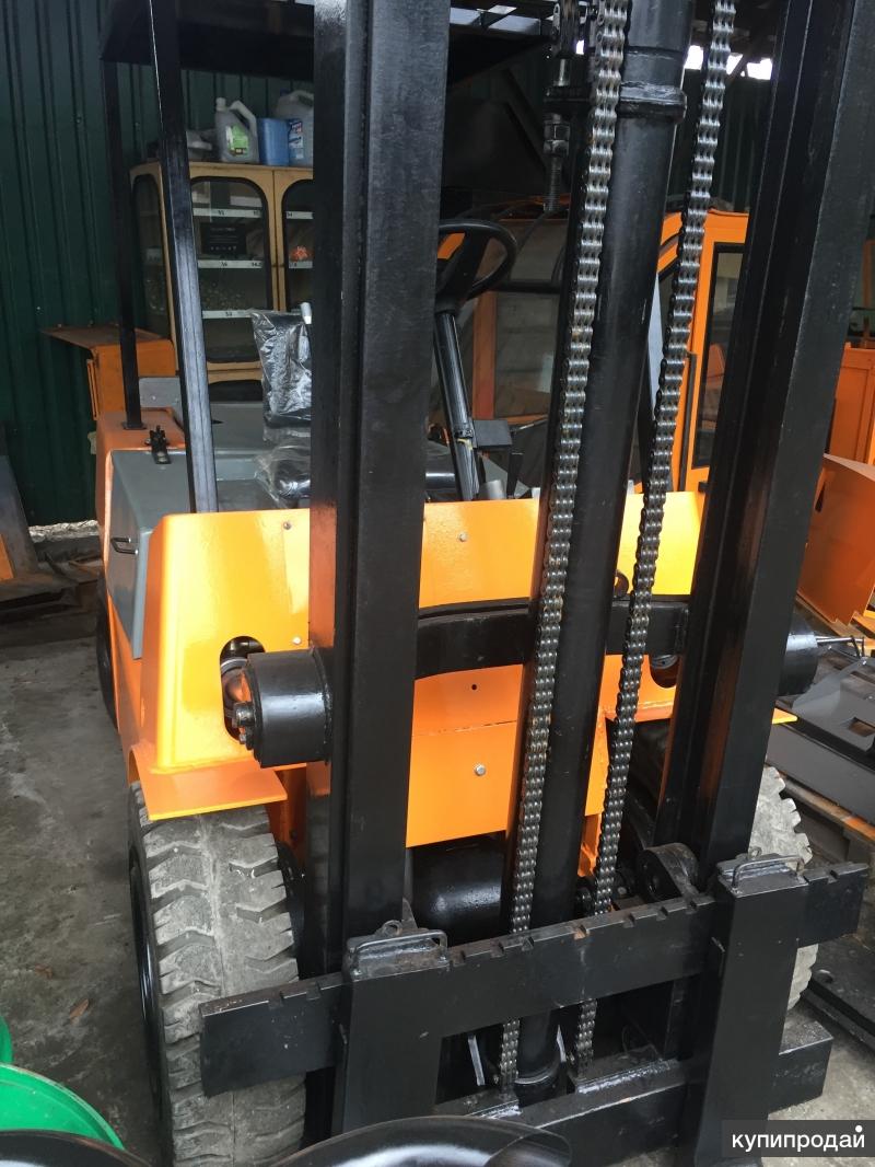 Вилы класс каретки 2b. Каретка вилочного погрузчика. Вилочный погрузчик мекан дп-1570. Вилы паллетные на кареткой для погрузчика liebherr l506. Сайд шифт на погрузчике.
