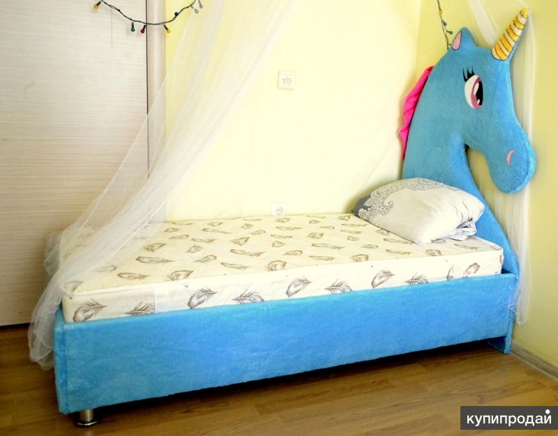 Кровать единорог. Детская кроватка с единорогом. Кровать Единорог для девочки. Кровать с единорогом детская.