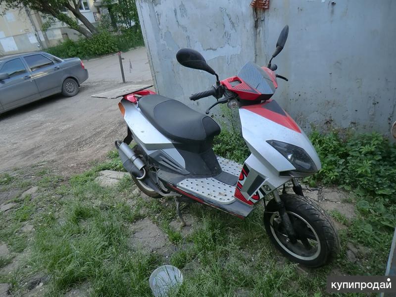 Скутер Stels Vortex 150 + запчасти и аксессуары