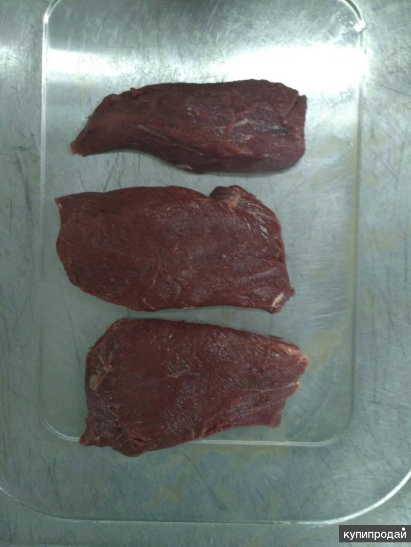 Колбаса из оленины. Антрекот оленина. Вяленая оленина. Оленина котлетное мясо. Мясо оленя в москве.