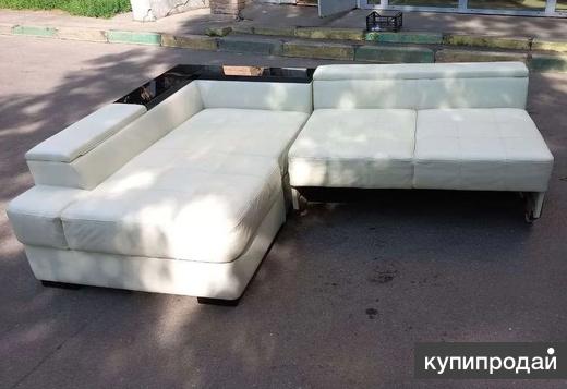 Кожаный угловой диван БУ в Москве