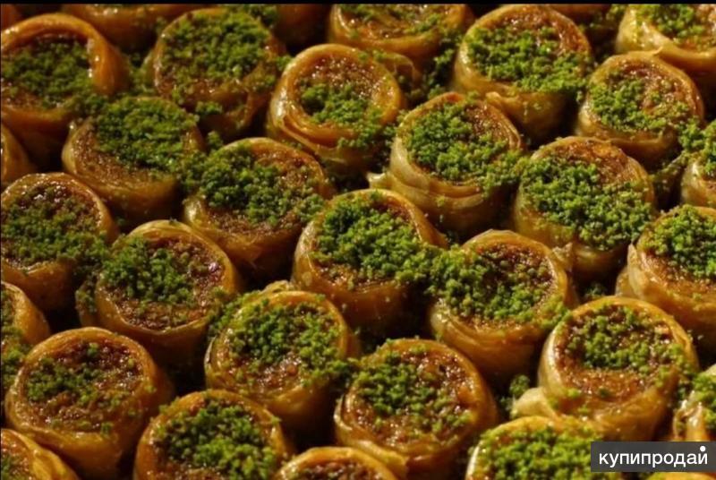 Many rolls. булочки улитки с сахаром. баклава хафиз. лаваш с начинкой. печенье песочное рулетики.