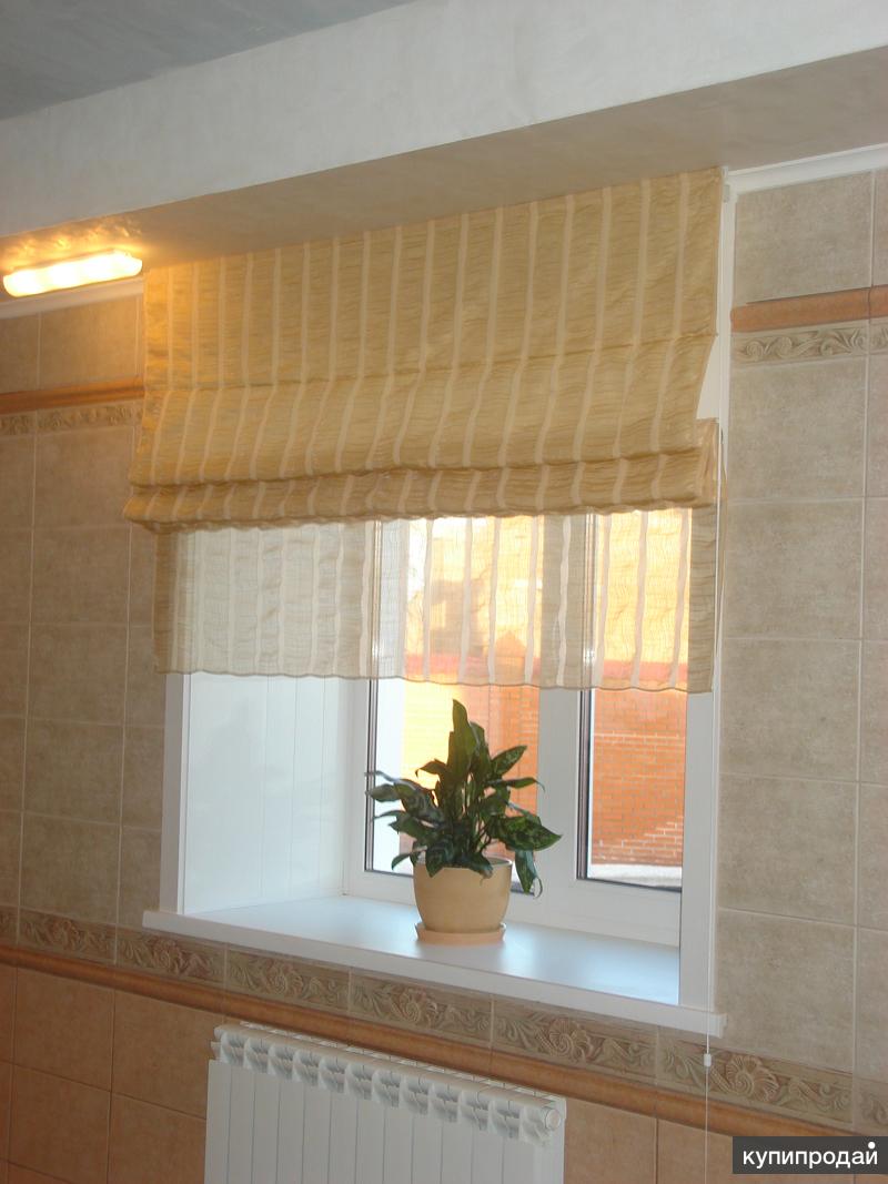 Римские шторы на окна с широким подоконником на кухню
