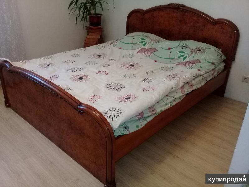 Авито мебель кровати б у. Продается двуспальная кровать. 1 5 Спальная кровать старого образца. Кровать полуторка с матрасом. Бэушный двуспальная кровать.