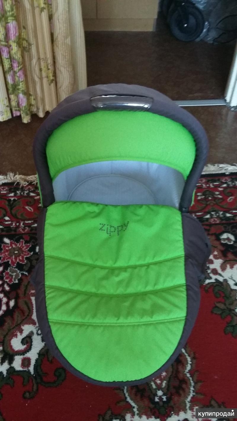 Продам детскую коляску Zippy sport 2 in1