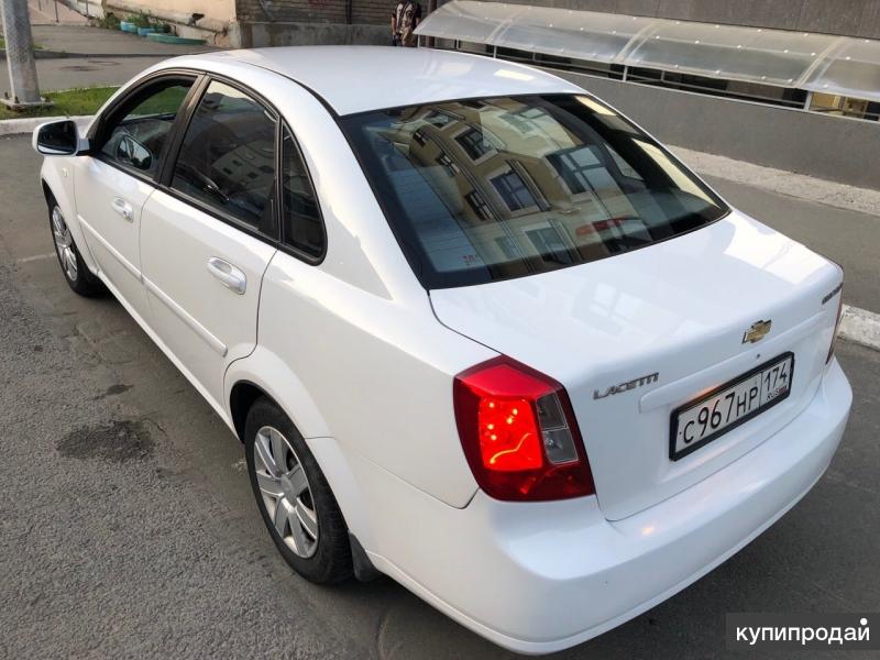 Chevrolet lacetti 2011 хэтчбек