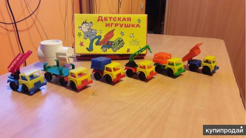 Игрушечная машина 90х