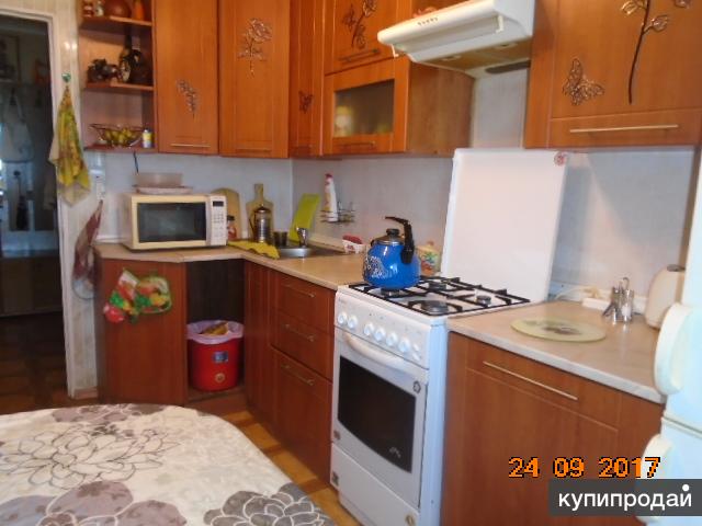Продам 4-ком. кв., ул. Павла Левитта улица, 22 к.