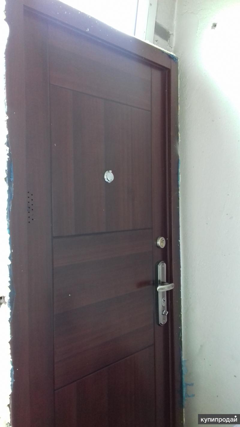 Продам входную дверь в Томске