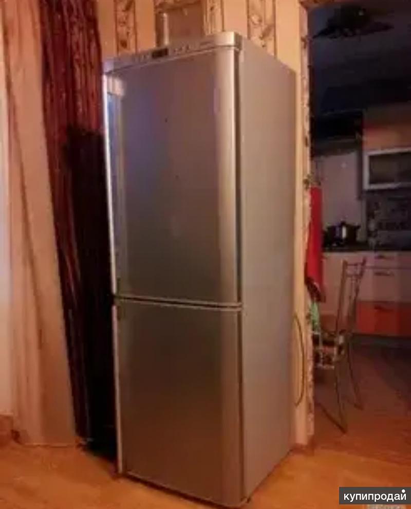 Отдам даром белорецк. Холодильник самсунг 2 камерный. Холодильник задаром. Холодильник даром.