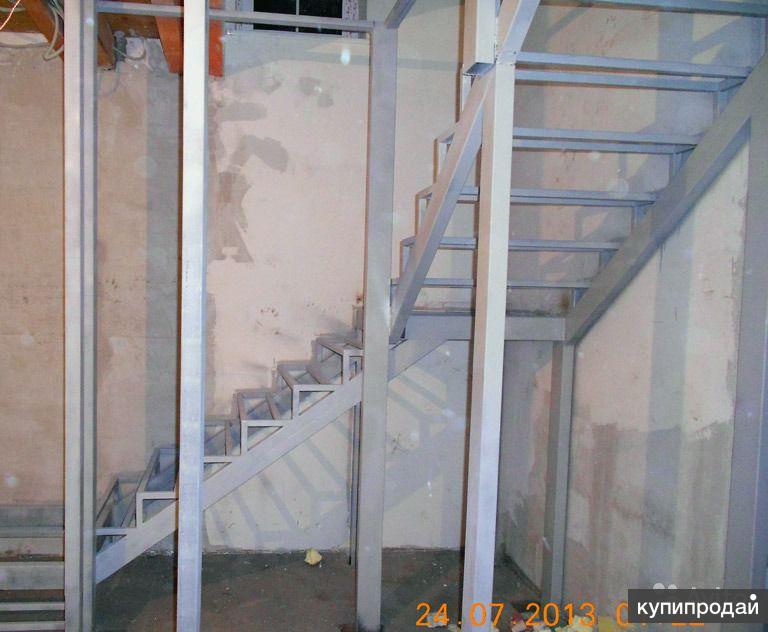 Кованые лестницы. художественная ковка акант.