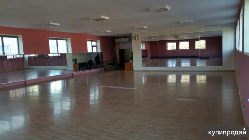 Часовой зал. Танцевальный зал 25 квадратных метров. Танцзал Колос г Калининград. Часовая зала.