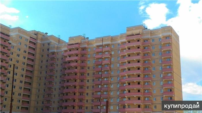 Продается двухкомнатная квартира-студия.