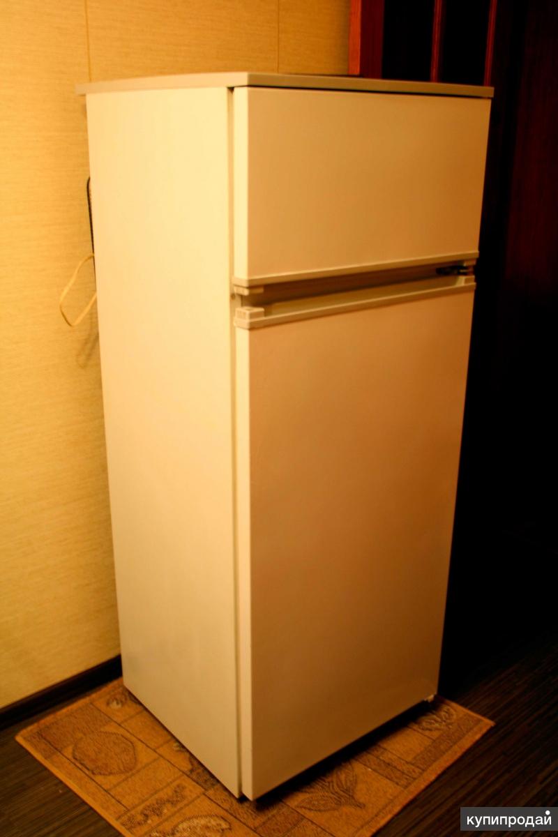 Подам холодильник. Советский холодильник. Продается холодильник. Бэушные холодильники. Советский двухкамерный холодильник.