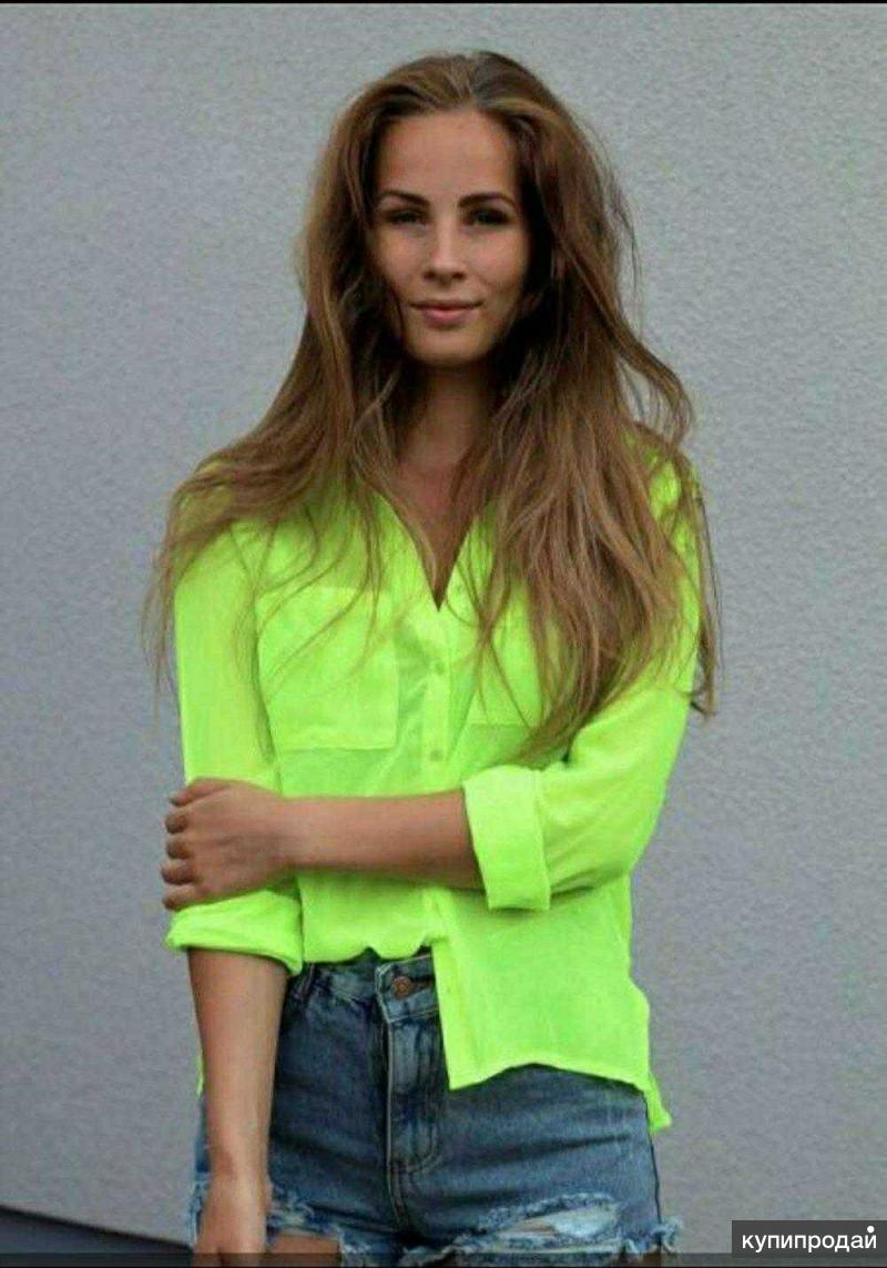 Ярко зеленая блузка с чем носить