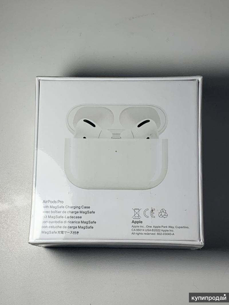 Airpods pro кейс издает звук. AIRPODS Pro 2 поколения. AIRPODS 3 коробка. AIRPODS последняя модель. Коробка от AIRPODS 2.