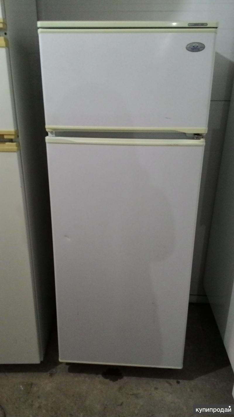 Б у холодильник нижний. Холодильник Атлант КШД 256. Атлант холодильник двухкамерный kshd 256. Холодильник Атлант двухкамерный КШД 256. Холодильник Минск Атлант двухкамерный.