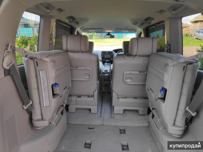 Nissan Serena 2015