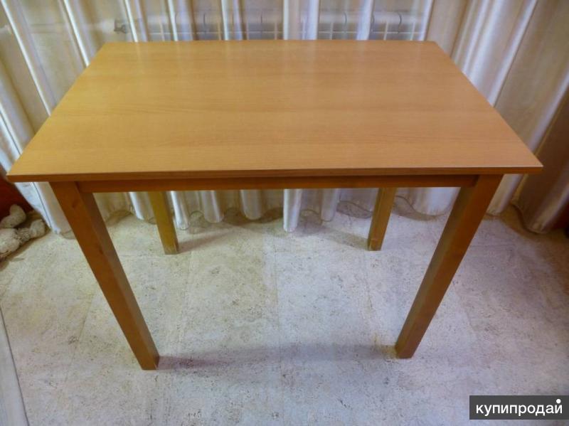 Sold table. Сломанный письменный стол. Отдам даром кухонный стол. Стол бу. Столы и стулья даром.